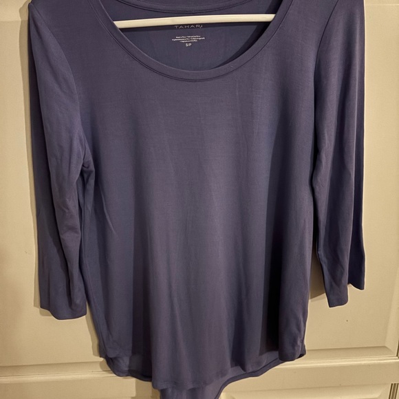 Tahari lavender top. Size PS   25” long and 16. “ pit‎ to pit. - Picture 7 of 7